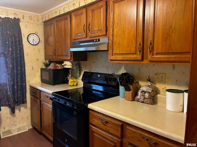 834 S 18TH Street, Quincy, IL 62301