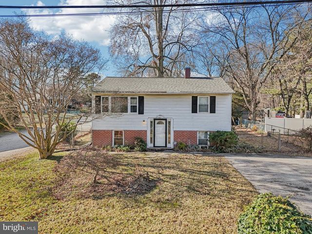 208 ELK RD, Essex, MD 21221