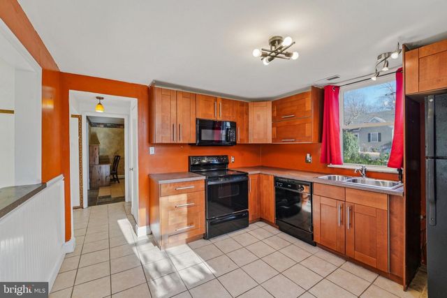 208 ELK RD, Essex, MD 21221