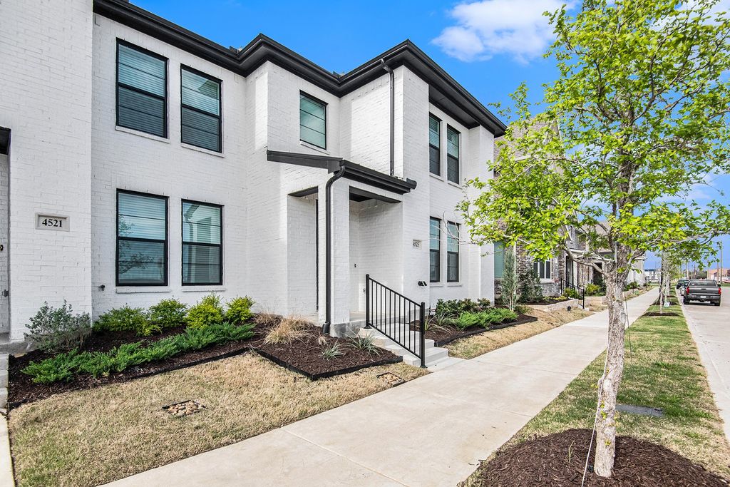 4525 Bishop Street, North Richland Hills, TX 76180