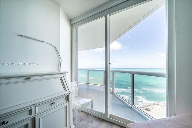6301 Collins Ave 2802, Miami Beach, FL 33141