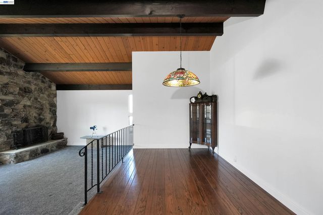 31364 Meadowbrook Ave, Hayward, CA 94544