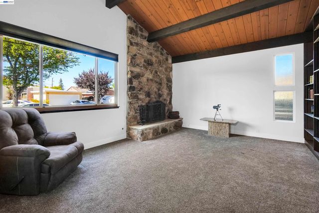 31364 Meadowbrook Ave, Hayward, CA 94544