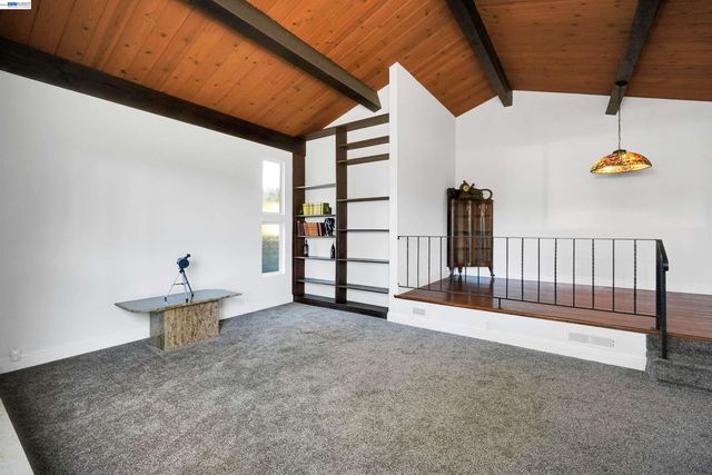 31364 Meadowbrook Ave, Hayward, CA 94544