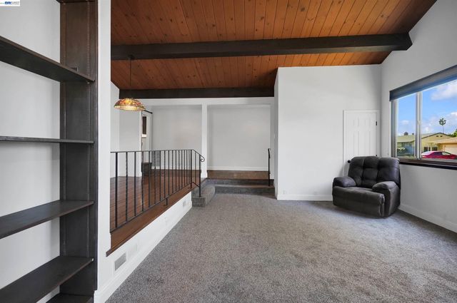 31364 Meadowbrook Ave, Hayward, CA 94544