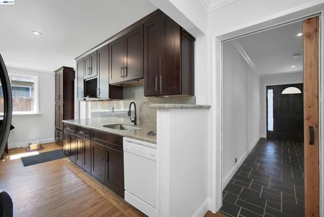 31364 Meadowbrook Ave, Hayward, CA 94544