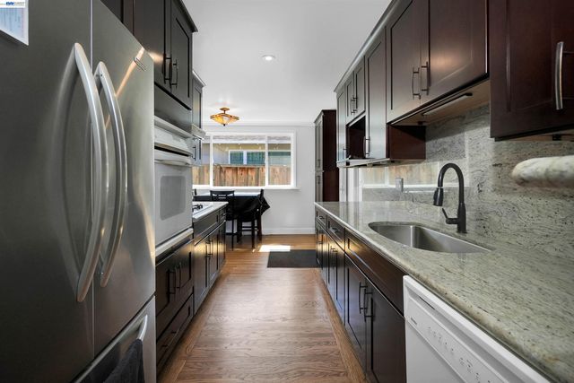 31364 Meadowbrook Ave, Hayward, CA 94544