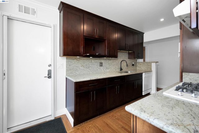 31364 Meadowbrook Ave, Hayward, CA 94544