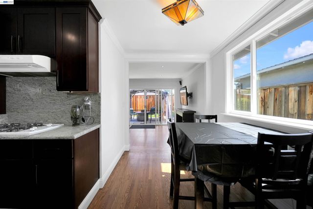 31364 Meadowbrook Ave, Hayward, CA 94544