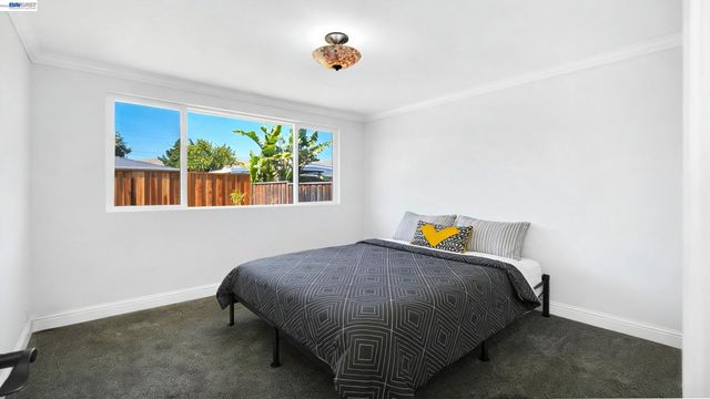 31364 Meadowbrook Ave, Hayward, CA 94544