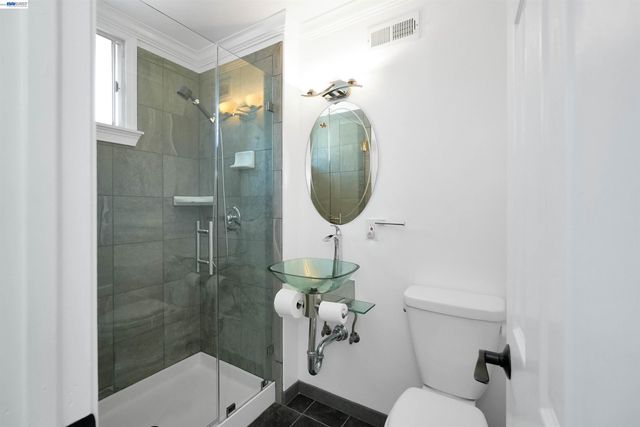 31364 Meadowbrook Ave, Hayward, CA 94544