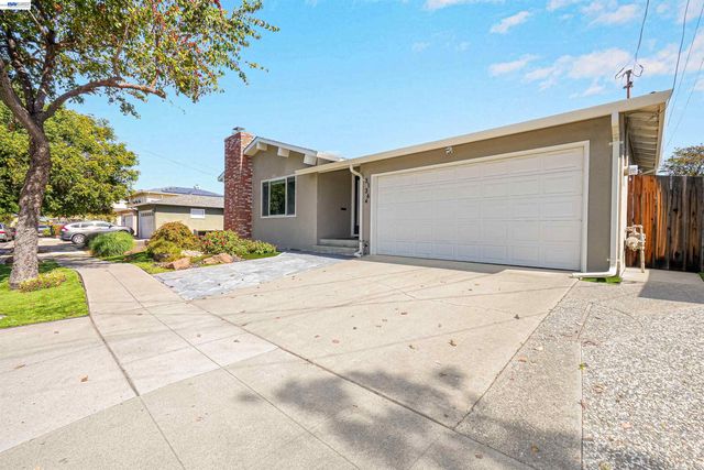 31364 Meadowbrook Ave, Hayward, CA 94544