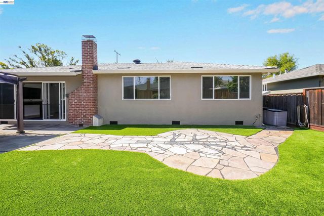 31364 Meadowbrook Ave, Hayward, CA 94544