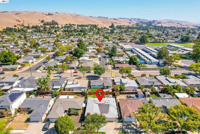 31364 Meadowbrook Ave, Hayward, CA 94544