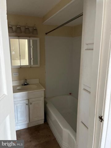 1611 NORTH ST, Harrisburg, PA 17103