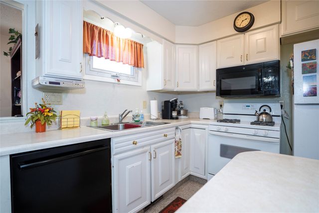 501 E 24th Street S, Newton, IA 50208