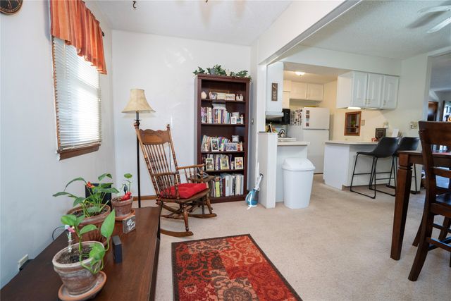 501 E 24th Street S, Newton, IA 50208