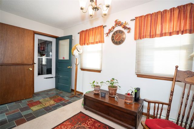 501 E 24th Street S, Newton, IA 50208