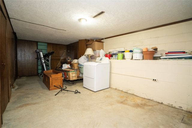 501 E 24th Street S, Newton, IA 50208