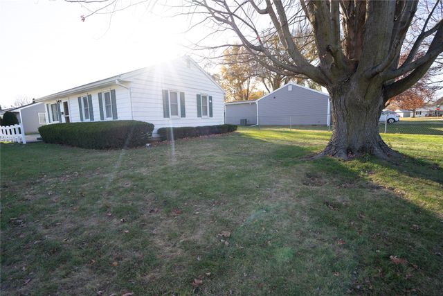 501 E 24th Street S, Newton, IA 50208