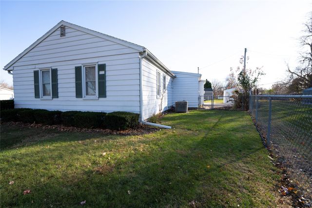501 E 24th Street S, Newton, IA 50208
