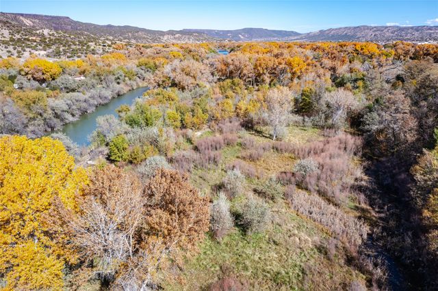 . CR 39 and 41, Velarde, NM 87582