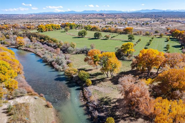 . CR 39 and 41, Velarde, NM 87582