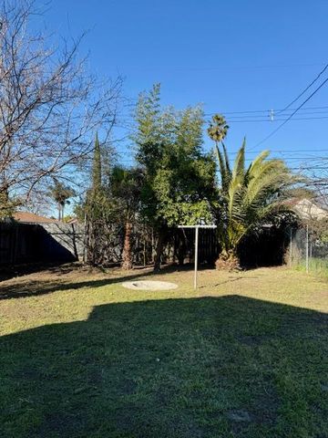 3413 20th Ave, Sacramento, CA 95820