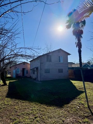 3413 20th Ave, Sacramento, CA 95820