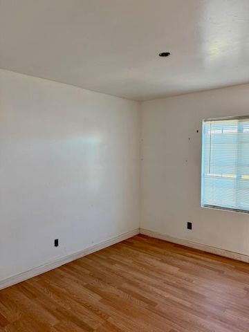 3413 20th Ave, Sacramento, CA 95820