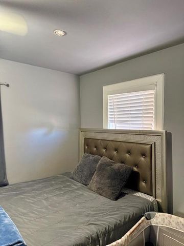 3413 20th Ave, Sacramento, CA 95820