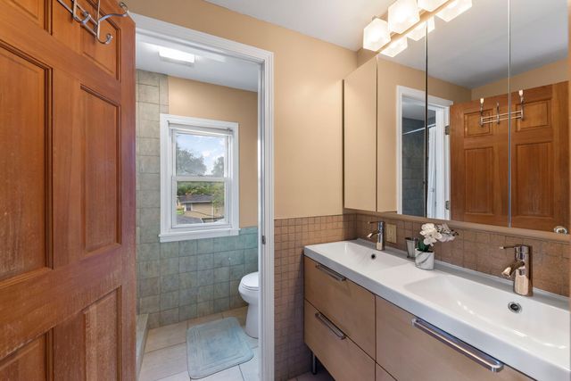 1110 N President Street, Wheaton, IL 60187