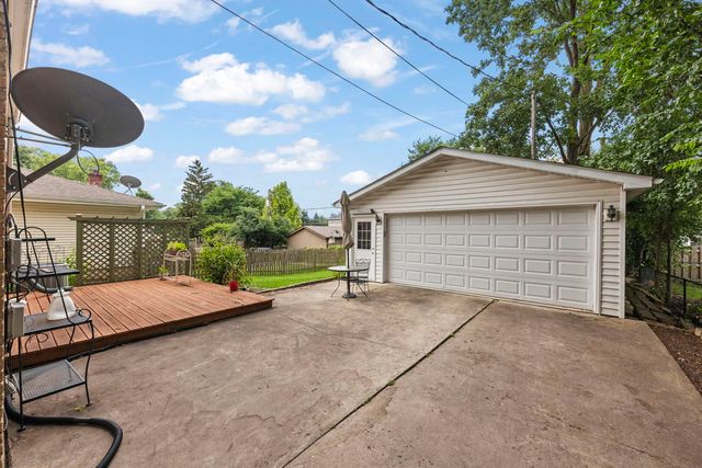 1110 N President Street, Wheaton, IL 60187