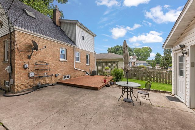 1110 N President Street, Wheaton, IL 60187
