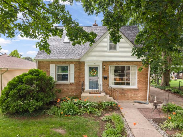 1110 N President Street, Wheaton, IL 60187
