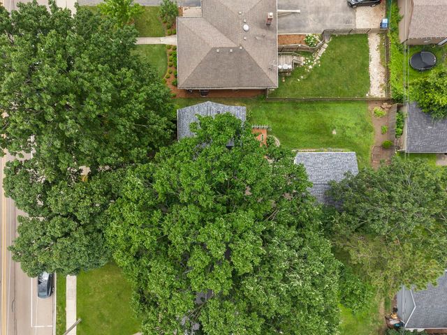 1110 N President Street, Wheaton, IL 60187