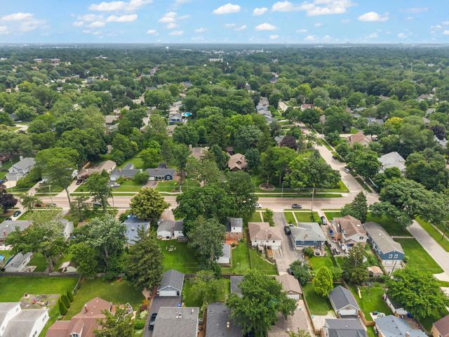 1110 N President Street, Wheaton, IL 60187