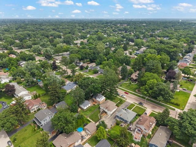 1110 N President Street, Wheaton, IL 60187