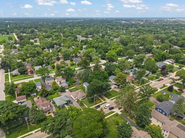1110 N President Street, Wheaton, IL 60187