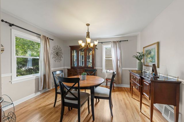 1110 N President Street, Wheaton, IL 60187