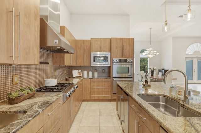 120 Oyster Catcher Cir, St Augustine, FL 32080