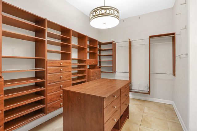 120 Oyster Catcher Cir, St Augustine, FL 32080