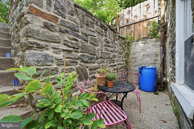 124 GRAPE ST, Philadelphia, PA 19127