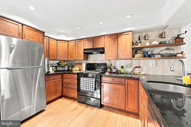 124 GRAPE ST, Philadelphia, PA 19127
