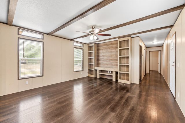 110 Leisure LN, Cedar Creek, TX 78612