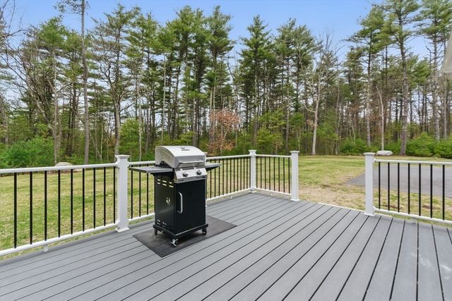 10A Happy Acres Lane, East Longmeadow, MA 01028