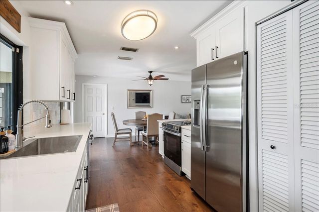4346 MEADOWLAND CIRCLE, Sarasota, FL 34233