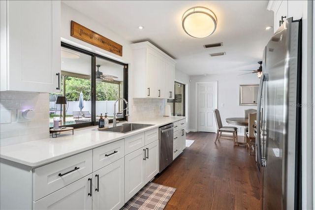 4346 MEADOWLAND CIRCLE, Sarasota, FL 34233
