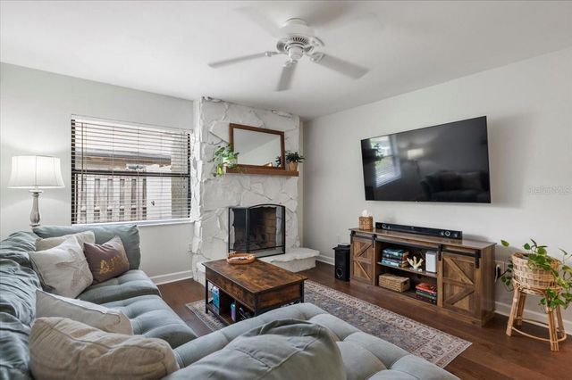 4346 MEADOWLAND CIRCLE, Sarasota, FL 34233