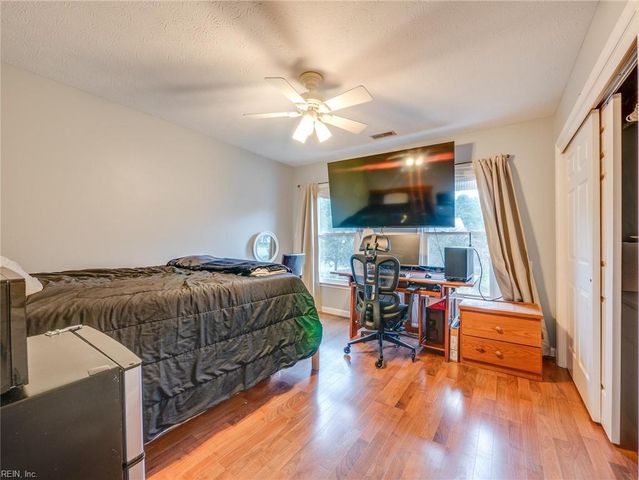 857 Lancaster LN, Newport News, VA 23602